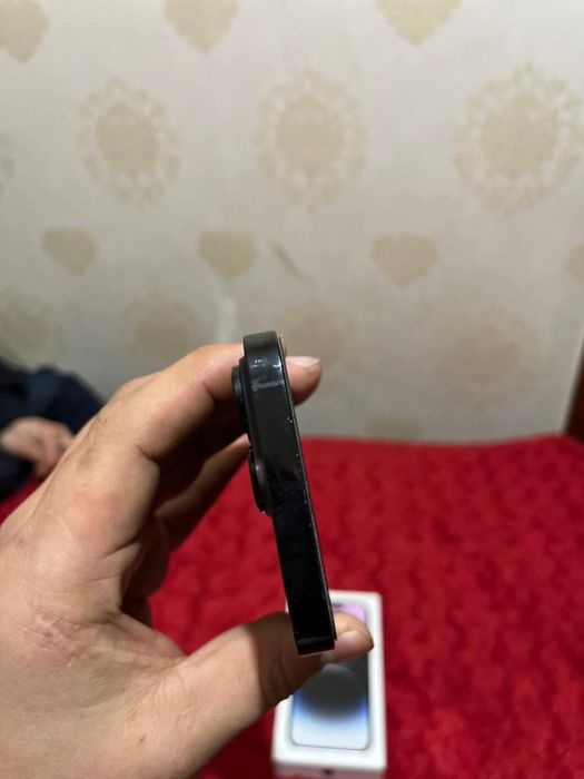 Продам айфон 14 про