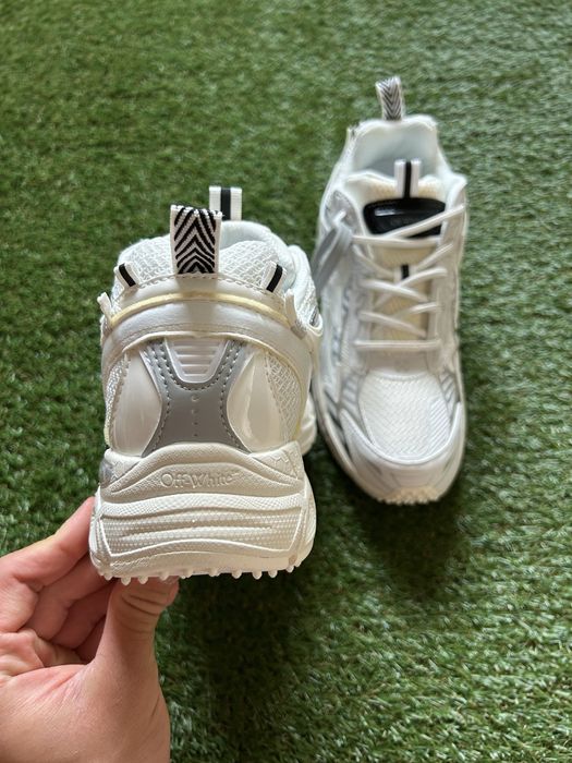 Off white be right back white