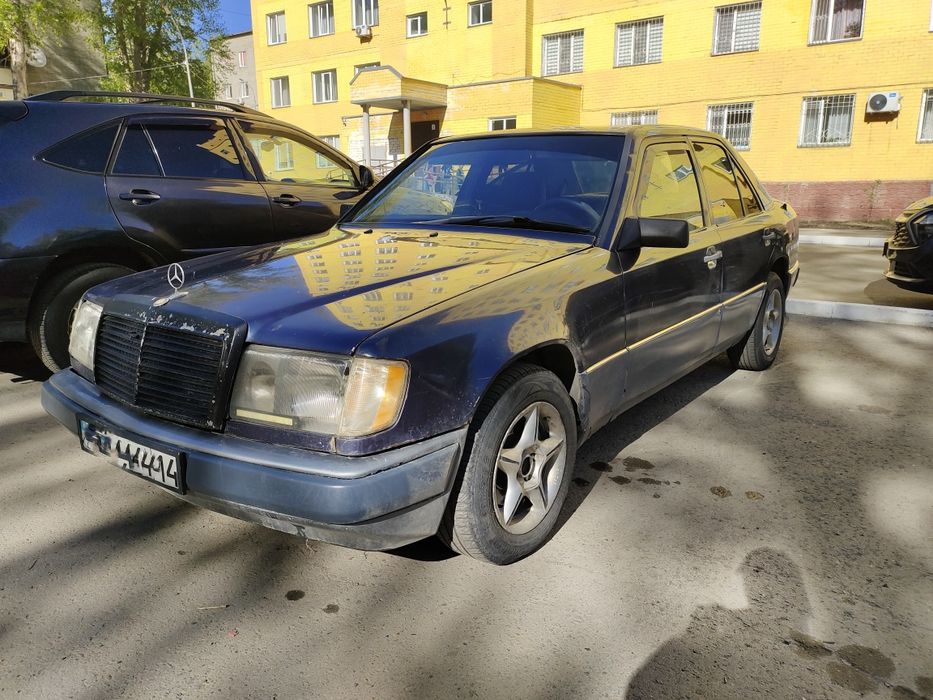 Продам Мерседес 260Е