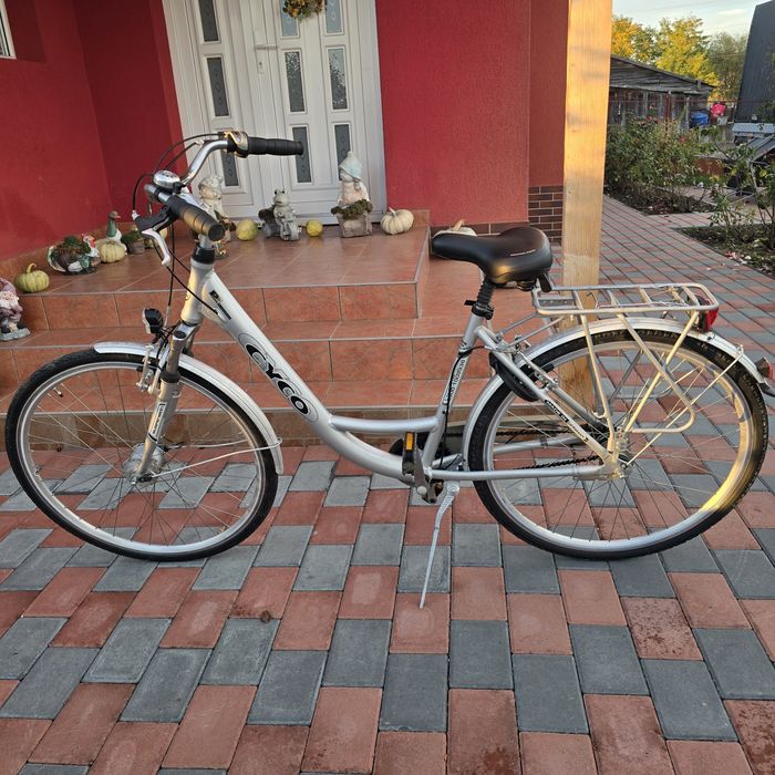 Bicicleta dame cu roti pe  28"