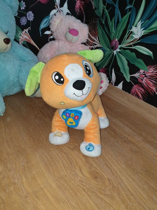 Jucarii plus mari si patut de lemn cu gratii pe fata