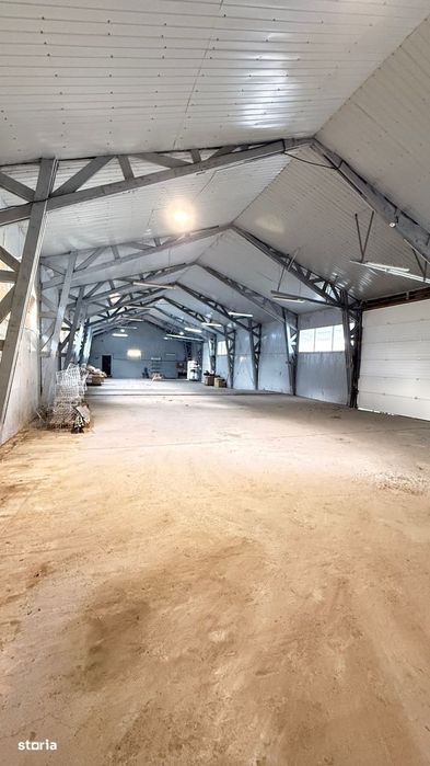 Zona Eminescu  HALA  451 mp + caldire birouri 154 mp, teren 2000mp!