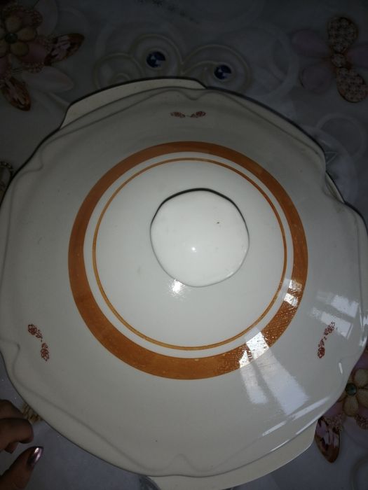 Супница фарфоровая