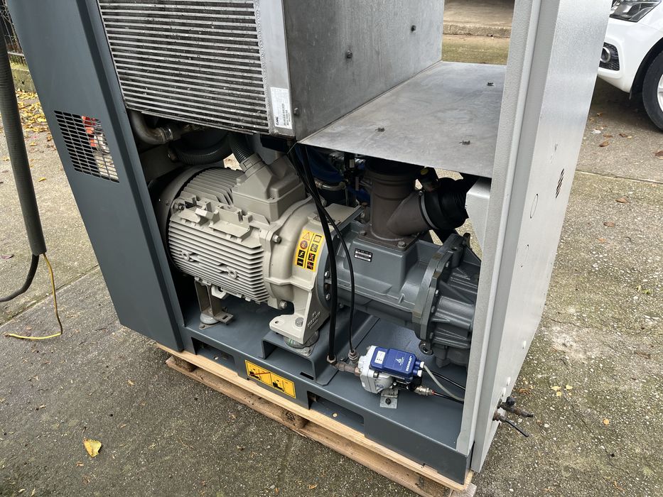 Винтов компресор Atlas Copco 30Kw 5500lt/min
