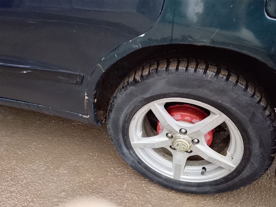 Продам карина е универсал