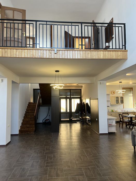 Сдается двухэтажный коттедж с сауной