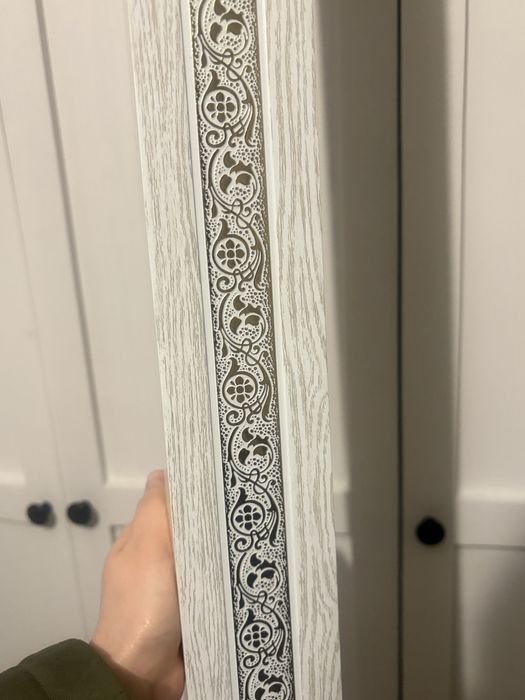 Продам карниз для штор новый