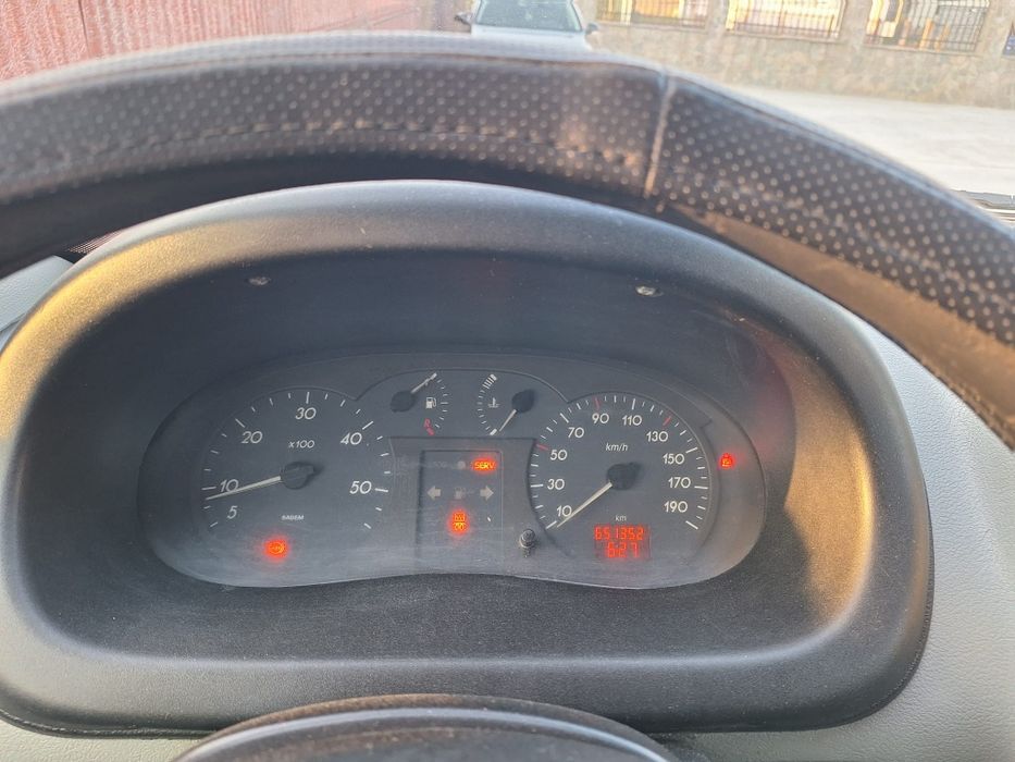 Vănd/schimb Renault Master 2,5 td