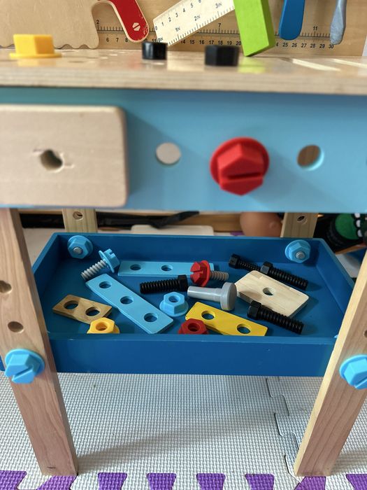 Masa de lucru pt copi si scule