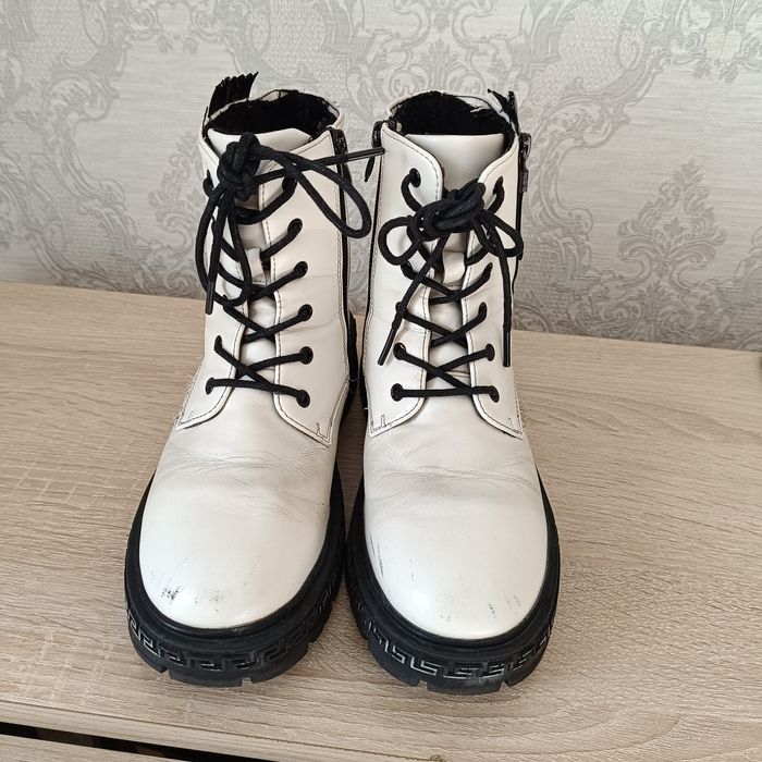 Продам сапоги на девочку.