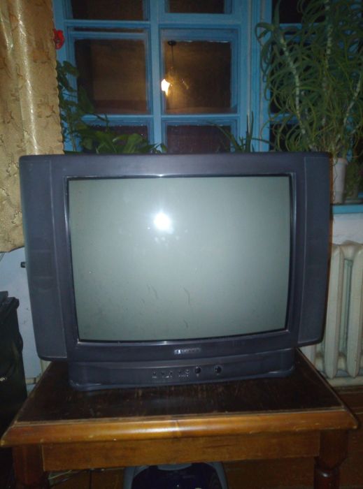 Продам телевизор самсунг