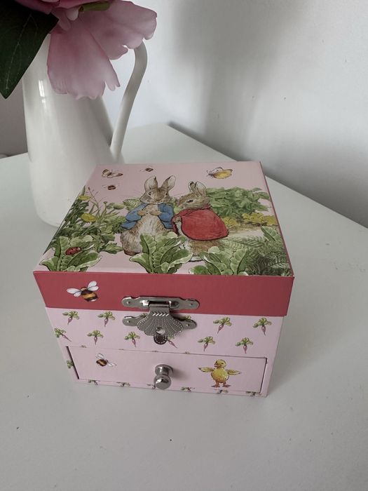 Cutie muzicală Trousselier Peter Rabbit + ceas copii CADOU