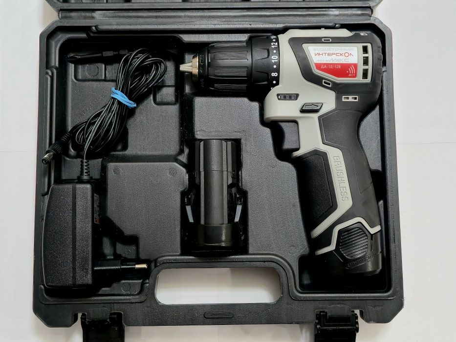 Шуруповерт бесщеточный "Интерскол"