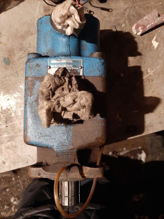 Аксиально поршневой насос