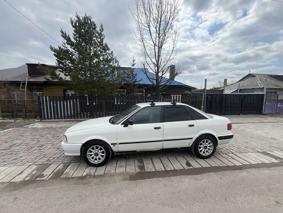 Ауди 80 б4.