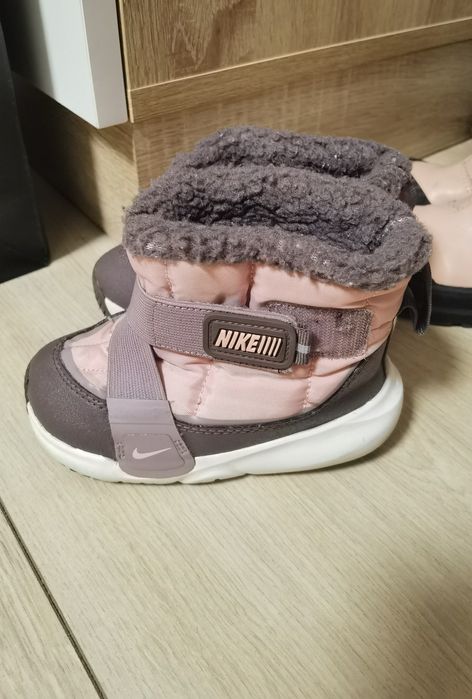 якенца и ботушки за момиче