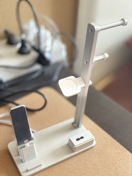 Док станция для смартфона