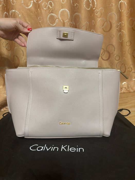 Geanta de umăr de la Calvin Klein