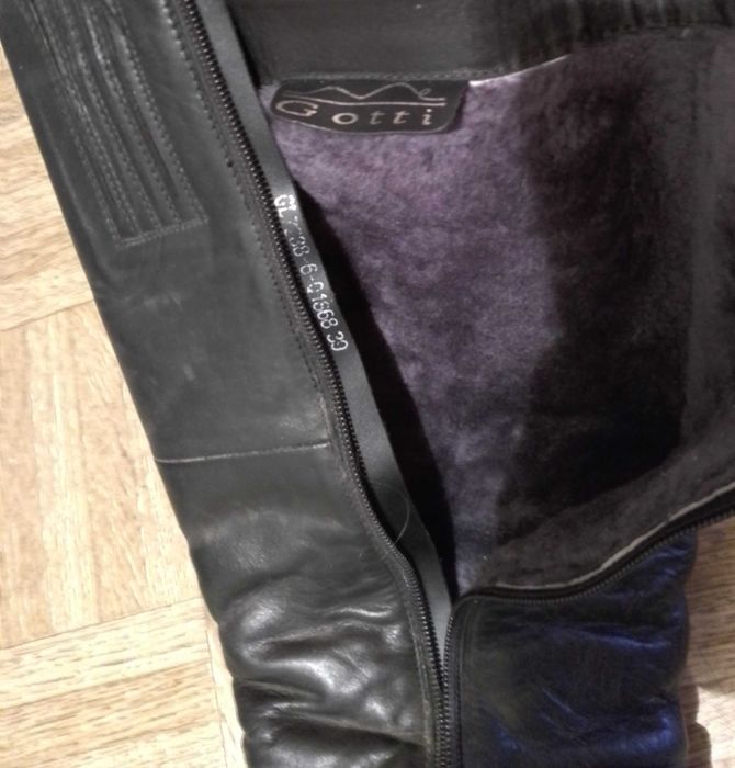 Продам зимние сапоги