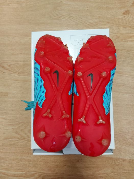 Футболни бутонки Найк Фантом 44