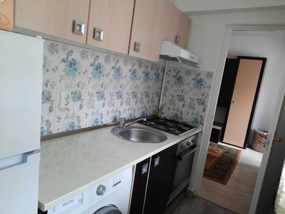 Închiriez garsonieră