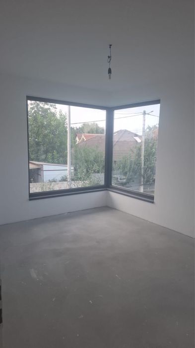 Casa de vanzare zona Metro