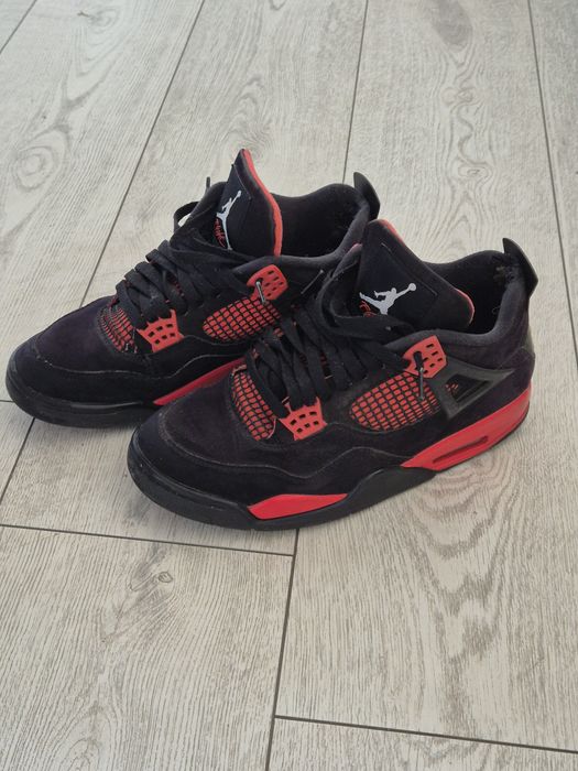 Air Jordan 4 Retro  Red Thunder 42