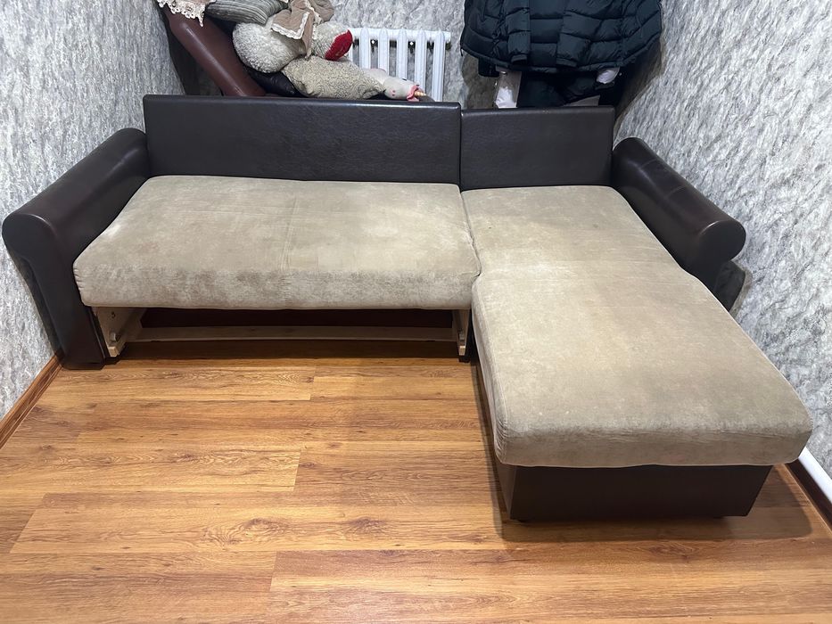 Продам диван в хорошем состоянии