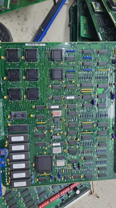 Радиодетали плата серебро