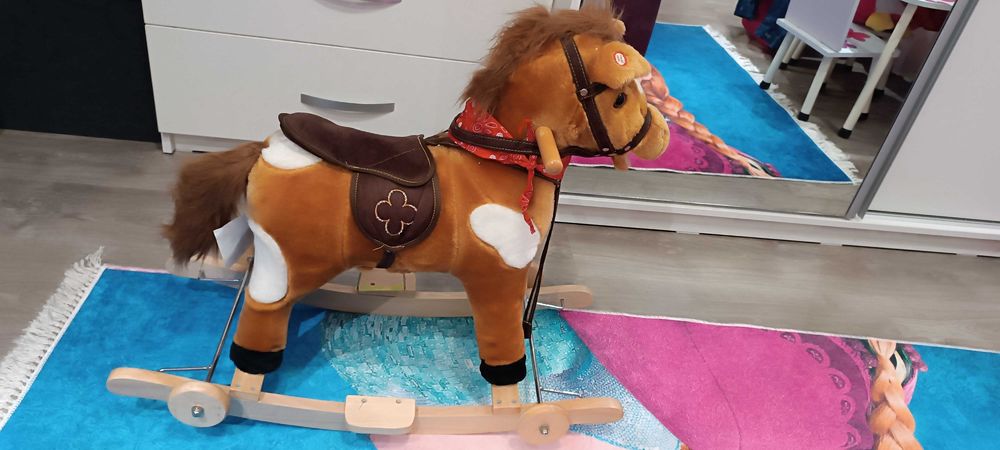 Люлеещо плюшено конче