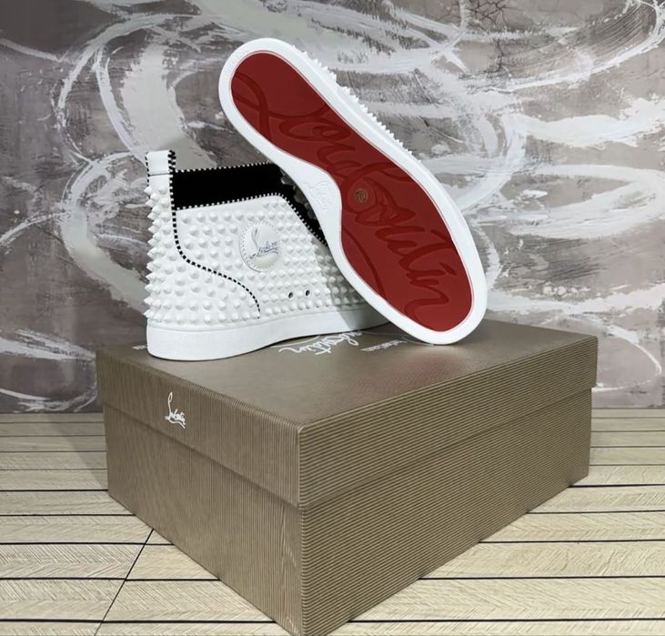Vand Louboutin White and Black