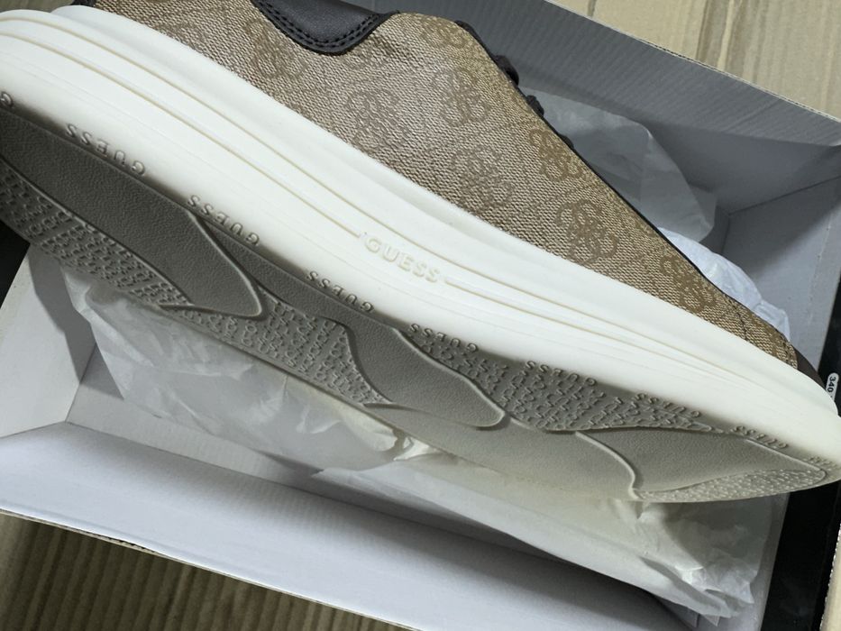 Pantofi pentru bărbați GUESS Vibo Carryover