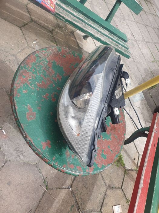 Фар за БМВ Е90 десен