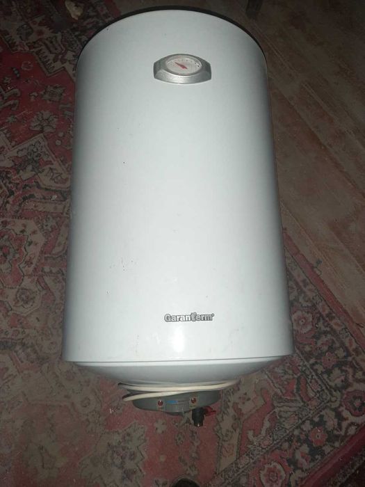 Б\у     Аристон 80литр (сув киздирувчи) сотилади.