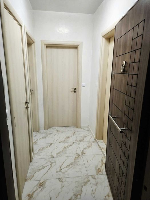 Продава се Двустаен апартамент в Варна, Бизнес хотел - 53 кв.м за 4699 €/кв.м - Снимка #2