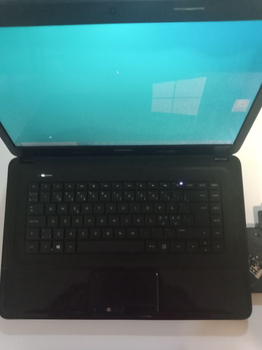 Vând laptop hp compaq cq58