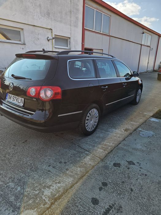 Vând Volkswagen Pasat
