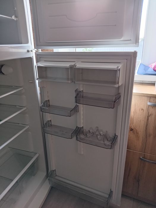 Продаётся холодильник Атлант