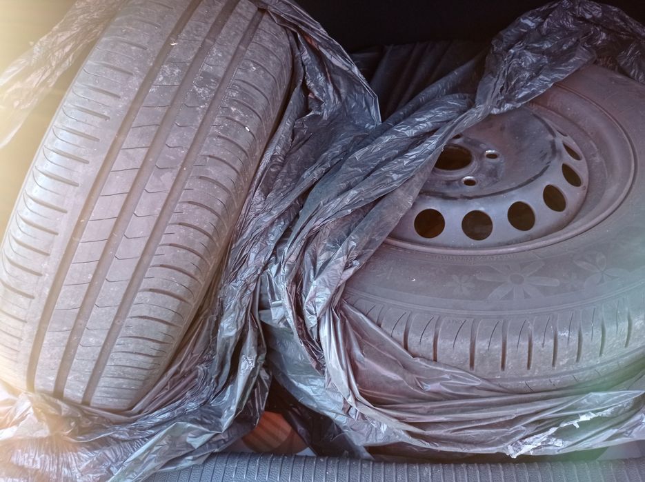 Anvelope cu Jante vara 195 65 R15