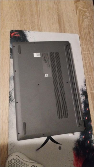 Vând leptop nou nouț Lenovo 8GB ram rayzen 3 și 512gb ssd