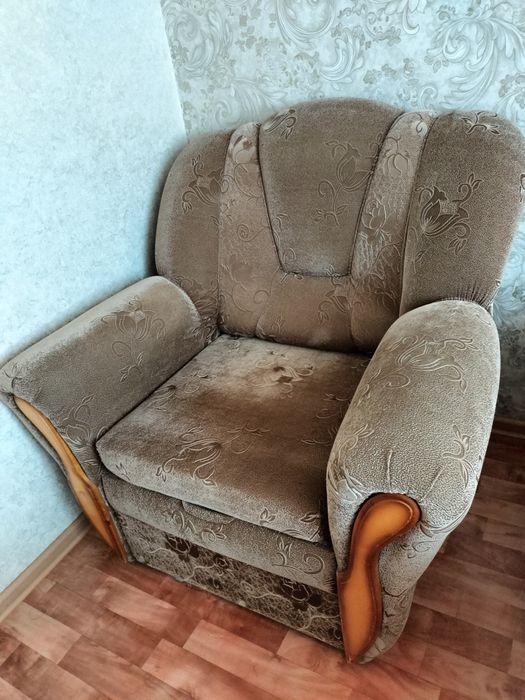 Продам диван + кресло