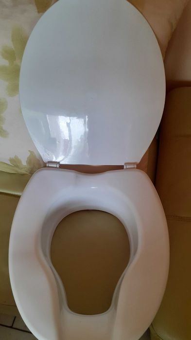 настройка за тоалетна чиния 10 см. с капак