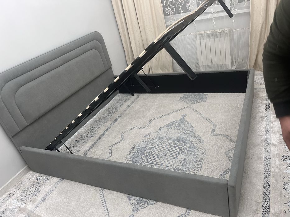 срочно продам кровать новый