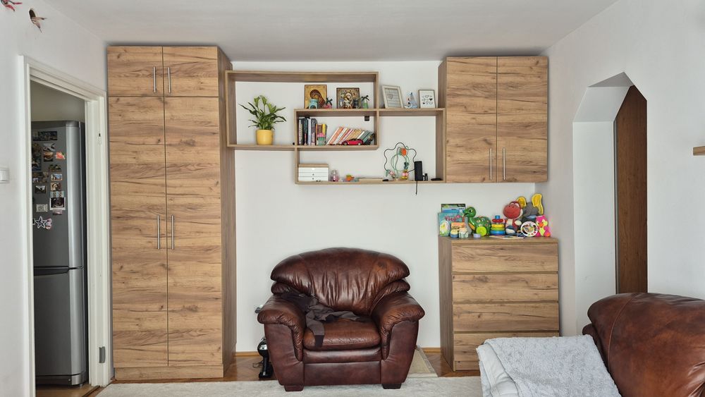 Închiriez apartament doua camere calea București