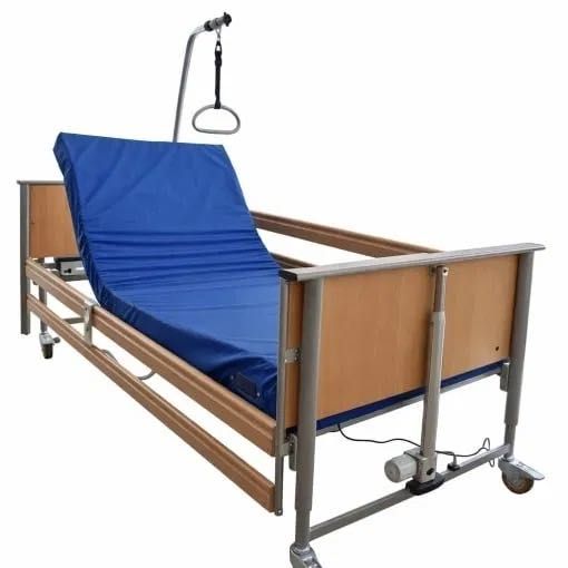 Vând pat electric cu telecomandă pentru spital