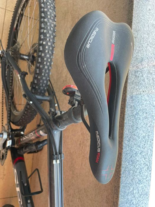 Vând bicicleta MTB roti 26 Sella Sensa, Rock Shox, Deore LX