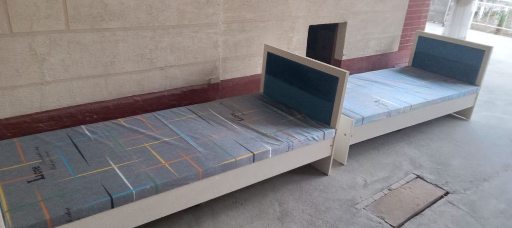 1 kishlik mebel sotiladi