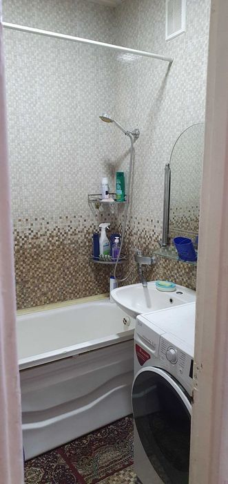 Bir kishi kerak kvartiraga, doimiy turgani Yigitlarga