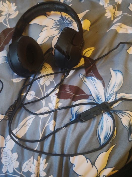 Căști gaming Aqirys