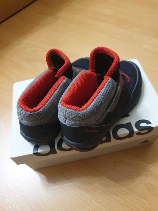 Vand ghetute copii Decatlon Quechua nr 32 talpic 22cm in stare super